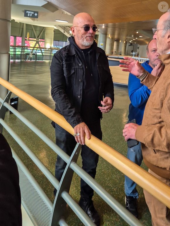 Pascal Obispo lors de l'inauguration de l’esplanade Johnny Hallyday au pied du Zénith d'Auvergne à Cournon-d'Auvergne, près de Clermont-Ferrand, France, le 14 octobre 2025. © Eternity/Bestimage