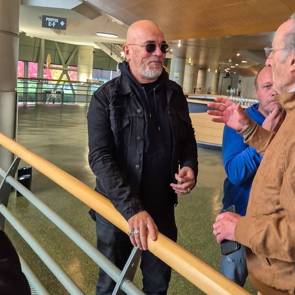 Pascal Obispo lors de l'inauguration de l’esplanade Johnny Hallyday au pied du Zénith d'Auvergne à Cournon-d'Auvergne, près de Clermont-Ferrand, France, le 14 octobre 2025. 

© Eternity/Bestimage