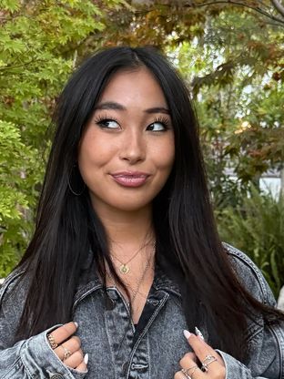 Jade Hallyday dans une école d'art: les photos de ses créations de prêt-à-porter