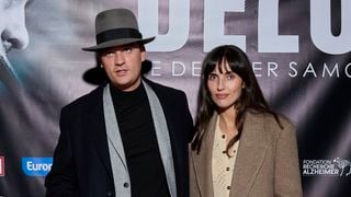 Alain-Fabien Delon papa : retour en images sur la grossesse très stylée de sa compagne Laura