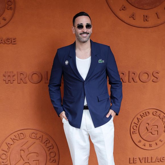 Adil Rami - Les célébrités au village lors des Internationaux de France de Tennis de Roland Garros le 1er juin 2025. © Dominique Jacovides / Bestimage