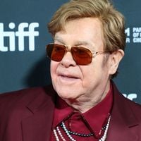 Elton John donne des nouvelles de son état et évoque des derniers mois "très difficiles"