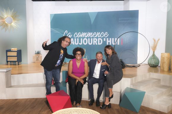 Une excellente nouvelle pour l'équipe de l'émission ! 

Exclusif - Laurent Karila, Amina Yamgnane, Marc Geiger, Faustine Bollaert - - La nouvelle saison de l'émission "ça commence aujourd'hui" sur France 2.

Paris le 1er septembre 2023.

© Jack Tribeca / Bestimage