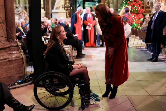 La communication du Palais de Kensington pourrait ne plus partager le détail de ses looks.

Catherine Kate Middleton, princesse de Galles, lors du service de chants de Noël Together At Christmas à l'abbaye de Westminster, Londres le 6 décembre 2024. © Julien Burton / Bestimage