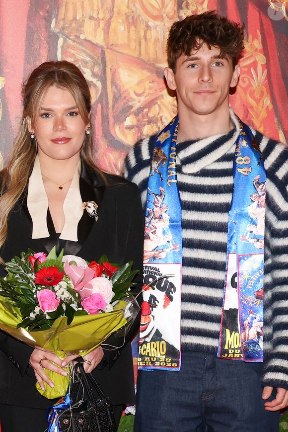 Il s'agit de Arthur Leclerc, un pilote autonome monégasque de 25 ans, 

La princesse Stéphanie de Monaco, Camille Gottlieb, Pauline Ducruet, Melanie De Massy, Arthur Leclercq, assistant au 48ème Festival International du Cirque de Monte-Carlo, à Monaco, le 16 janvier 2026. © Jean-Charles Vinaj/Pool Monaco/Bestimage