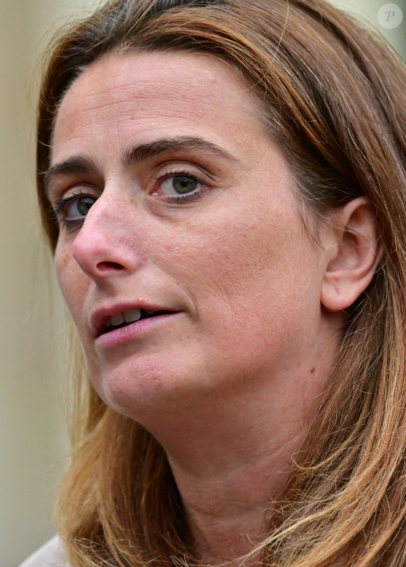 Marine Tondelier, secrétaire nationale du parti de gauche français Les Écologistes - Les chefs des partis politiques et des groupes parlementaires de l'Assemblée nationale votent du palais présidentiel de l'Elysée à Paris, France, le 10 octobre 2025. © Christian Liewig/Bestimage