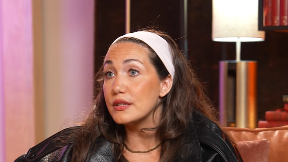 Louise Chabat, seule source de revenus de son foyer : la fille d'Alain Chabat parle de l'organisation atypique de sa vie de famille
