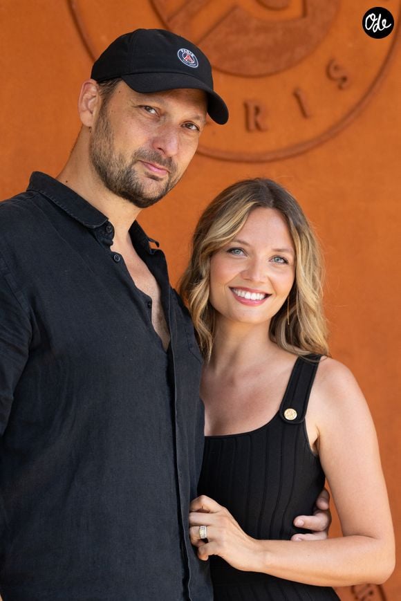 Eric Antoine et sa femme Gennifer Demey au village lors des Internationaux de France de Tennis de Roland Garros 2026. Paris, le 1er juin 2026. © Jacovides / Moreau / Bestimage