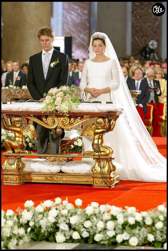 Emmanuel-Philibert de Savoie et Clotilde Courau à leur mariage à la Basilique Sainte Marie des Anges à Rome 25 septembre 2003 AGENCE / BESTIMAGE