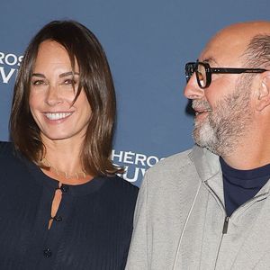 Kad Merad et sa femme Julia Vignali - Avant-première du film "Les héros du louvre" au cinema L'Arlequin à Paris le 1er septembre 2026. © Coadic Guirec/Bestimage