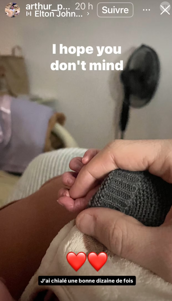 Arthur Périer, le plus jeune fils de Jean-Marie Périer, a annoncé être devenu père pour la première fois le vendredi 28 novembre 2025 sur Instagram.
Crédit : Instagram/arthur_perier