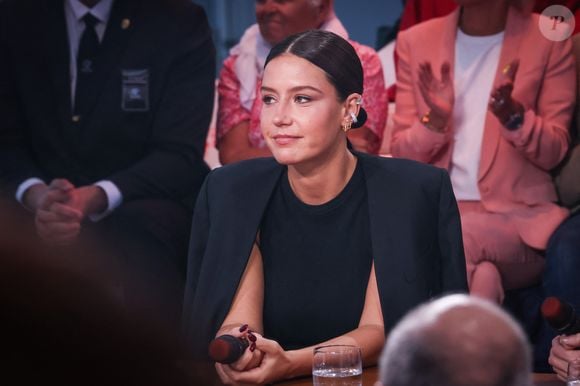 Adèle Exarchopoulos - Plateau de l'émission "C à vous" lors du 79ème Festival International du Film de Cannes le 18 mai 2026. © Jack Tribeca / Bestimage