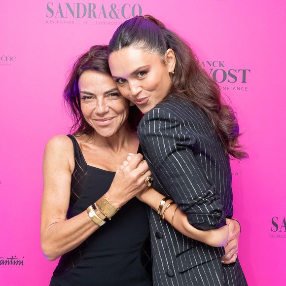 Elle a ainsi installé sa suite "Sandra & Co" pour Canneséries, avant la grande fiesta cannoise dès le 13 mai

Exclusif - Sandra Sisley et Diane Leyre - Photocall à la suite Sandra & Co lors du Festival International des Séries de Cannes, Canneseries Saison 8, à l’hôtel JW Marriott Cannes le 28 avril 2025.

© Aurelio Stella / William Sanches Tavares / Evenjoy / Bestimage