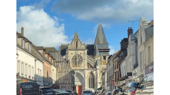 Laeticia Hallyday a profité d'un moment hors du temps au haras de son compagnon, Serge Varsano. 
Capture d'écran Instagram