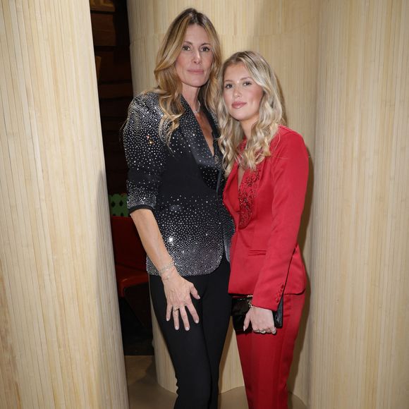 Sophie Thalmann (Miss France 1998) et sa fille Charlie Soumillon - Front Row du défilé Christophe Guillarmé Collection Femme Prêt-à-Porter Printemps/Eté 2026 lors de la Fashion Week de Paris (PFW) le 1er octobre 2025. © Coadic Guirec / Bestimage