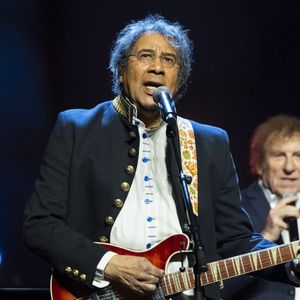 Laurent Voulzy - Scène du Gala de la Fondation Recherche Alzheimer placée sous le signe de l’émotion et du partage avec un concert unique sur le thème "2 générations chantent pour la 3ème" à l’Olympia à Paris le 17 mars 2025. © Olivier Borde - Bertrand Rindoff/Bestimage