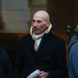 Il n’était plus présent en radio depuis son éviction d’"Europe 1" en 2021, après seize ans d’antenne.

Nicolas Canteloup à la sortie des obsèques de Jean-Luc Petitrenaud en l'église Saint-Pierre-du-Gros-Caillou à Paris, France, le 17 janvier 2025. © Christophe Clovis/Bestimage