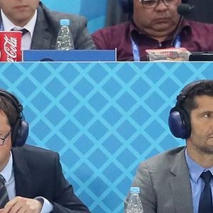 Les commentateurs Bixente Lizarazu et Grégoire Margotton lors de la 8ème de finale du match de coupe du monde opposant l'Angleterre à la Colombie au stade Spartak à Moscou, Russie, le 3 juillet 2018. L'Angleterre a gagné le match 4-3 aux tirs au but après un match nul 1-1. © Cyril Moreau/Bestimage