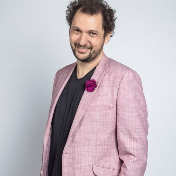 Eric Antoine lors de l'enregistrement de l'émission "La Chanson secrète" à Paris. © Cyril Moreau / Bestimage