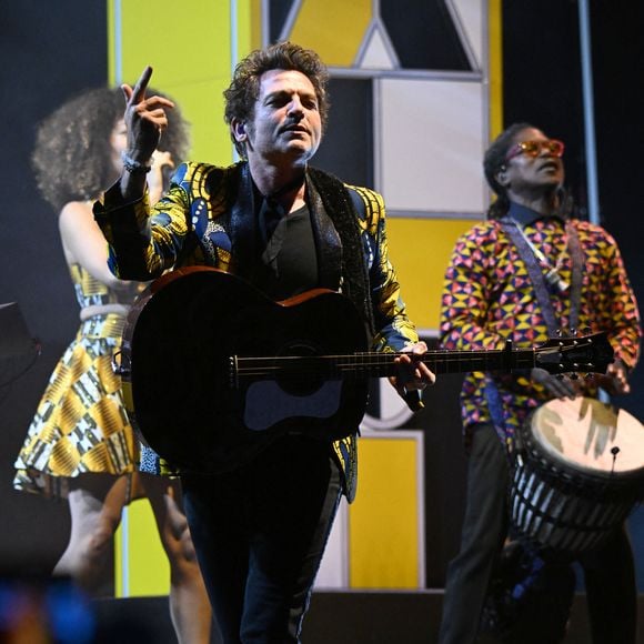 Nice Jazz Fest 2025 à Nice - Jour 2 - "M Lamomali " sur la scène Massena, le 25 juillet 2025. Fatoumata Diawara et Matthieu Chédid ont présenté le projet musical Lamomali, où musiques traditionnelles africaines se mélangent au son rock du Guitar Hero français. © Bruno Bebert / Bestimage