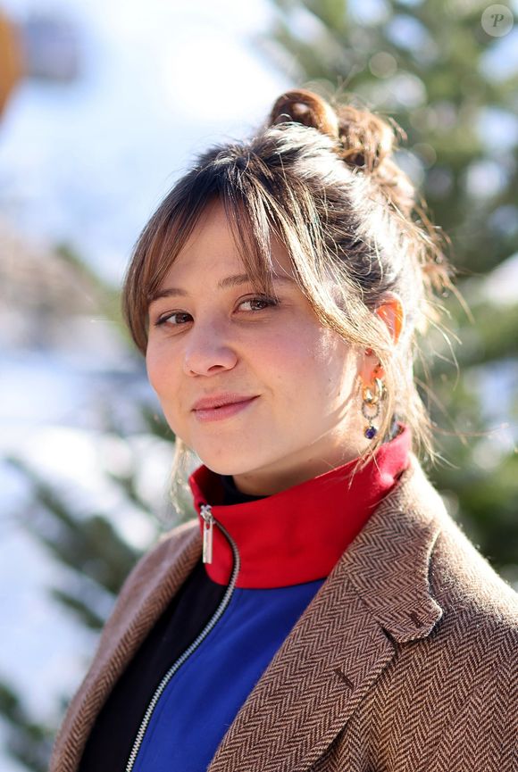 Laura Felpin - Photocall du film "L'Amour c'est Surcoté" dans le cadre de la 28ème édition du festival International du Film de Comédie à l'Alpe d'Huez le 15 janvier 2025. © Dominique Jacovides/Bestimage