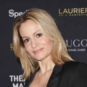 Audrey Crespo-Mara (a reçu un Laurier d'honneur pour son mari Thierry Ardisson) - Photocall de la 31ème cérémonie des Lauriers de l'audiovisuel au théâtre Marigny à Paris le 10 février 2026. © Coadic Guirec/Bestimage