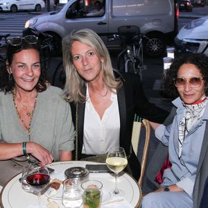 Olivia Provost, Invitée - Personnalités aux Deux Magots pour la 3ème édition du salon du livre à Saint-Germain-des-Prés "Des pages avant la plage" à Paris le 6 juin 2026

© Philippe Baldini / Bestimage