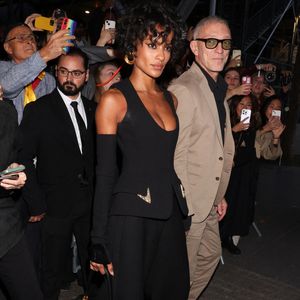 Vincent Cassel et Narah Baptista ont été photographiés à leur arrivée au défilé Schiaparelli printemps-été 2026 lors de la Fashion Week de Paris, le 2 octobre 2025. 

Photo de Marijo Cobretti/SplashNews/ABACAPRESS.COM