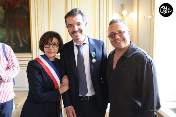 Grand acteur de la production dans le milieu de la musique notamment

Exclusif - ⁠ Rachida Dati, ⁠Damien Nougarède, Faudel - ⁠Damien Nougarède reçoit des mains de Rachida Dati les insignes de Chevalier dans l’ordre des Arts et Lettres, lors d’une cérémonie organisée dans la salle des mariages de la mairie du 7ème arrondissement à Paris le 15 juillet 2026. © Alain Guizard/Bestimage