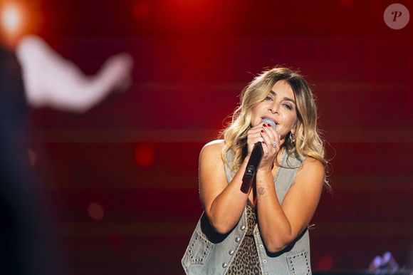 Exclusif - Julie Zenatti lors des surprises pour l'enregistrement de l'émission "La Boîte à secrets", présentée par F.Bollaert et diffusée le 26 septembre 2025 sur France 3, dans les studios du Lendit à Saint-Denis, Seine Saint-Denis, France, le 8 septembre 2025. © Pierre Perusseau/Bestimage