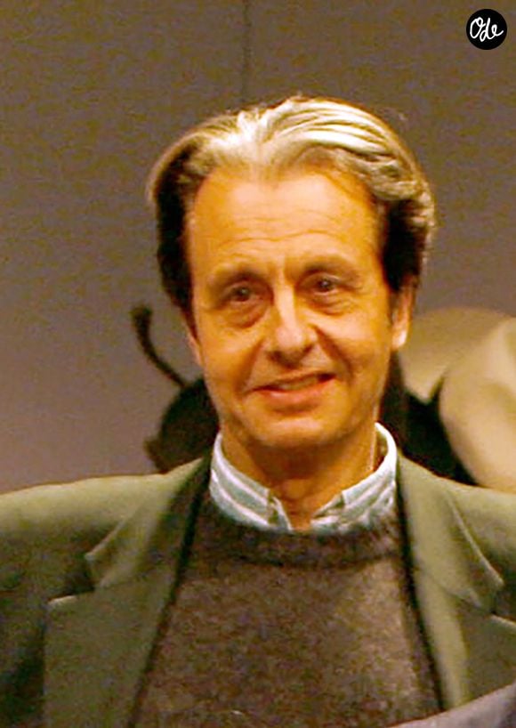 Le grand public se souvient notamment de lui dans Les Visiteurs, où il incarnait Jean-Pierre Goulard, le mari de Béatrice de Montmirail.

CHRISTIAN BUJEAU  - RÉPÉTITION DE LA PIÈCE DE THÉÂTRE « LE SYSTÈME RIBADIER » AU THÉÂTRE MONTPARNASSE