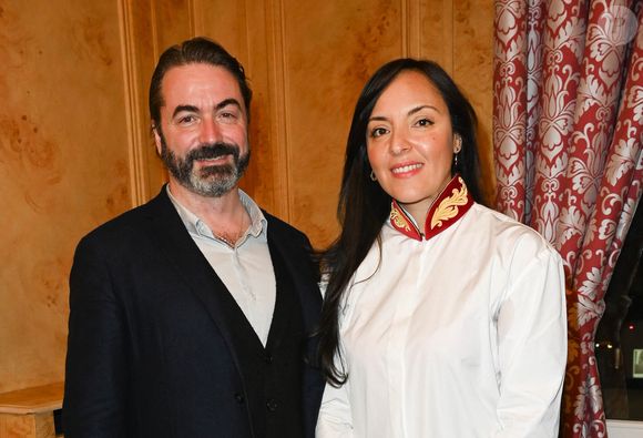 Le prince Joachim Murat et sa femme la princesse Jasmine - Remise du Prix du Guesclin à l'occasion du 11ème salon du livre d'histoire au Cercle National des Armées à Paris le 6 décembre 2021. © Coadic Guirec/Bestimage