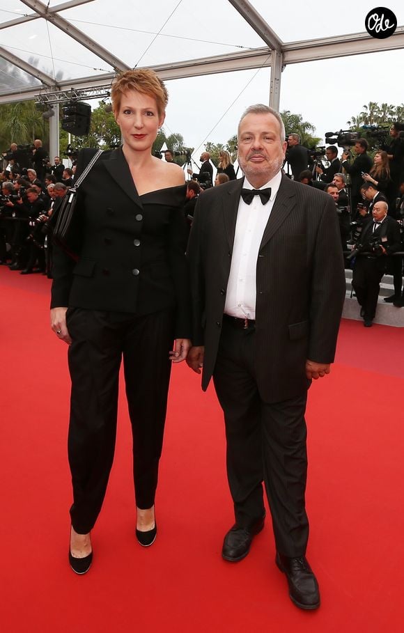 Loin de l’agitation médiatique, cette maison constitue un point d’ancrage familial pour la journaliste et son mari, très attaché aux terroirs et à la gastronomie française.

Natacha Polony et son mari Périco Légasse - Montée des marches du film "Sibyl" lors du 72ème Festival International du Film de Cannes. Le 24 mai 2019
© Jacovides-Moreau / Bestimage