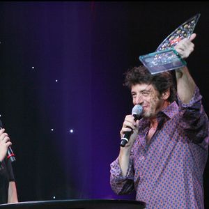 Info - Flavie Flament annonce porter plainte contre P. Bruel pour viol - FLAVIE FLAMENT ET PATRICK BRUEL (ETOILE DE LA SEDUCTION) - SOIREE LES ETOILES "CHERIE FM" A L' OLYMPIA