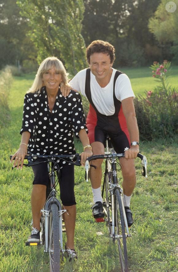 Archives - En France, en vacances dans les Alpilles, Michel DRUCKER et sa femme Dany SAVAL. Date inconnue
© Alain Canu via Bestimage