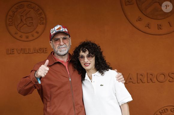 Eric Cantona et sa femme Rachida Brakni lors des Internationaux de France de Tennis de Roland Garros , à Paris, France.
© Cyril Moreau / Bestimage