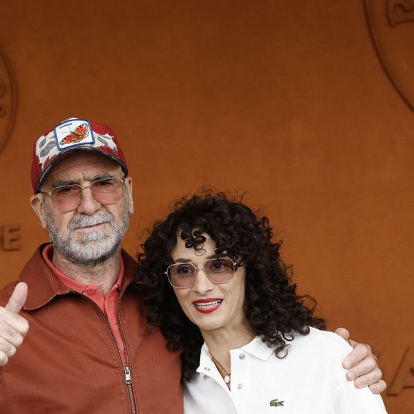 Eric Cantona et sa femme Rachida Brakni lors des Internationaux de France de Tennis de Roland Garros , à Paris, France.
© Cyril Moreau / Bestimage