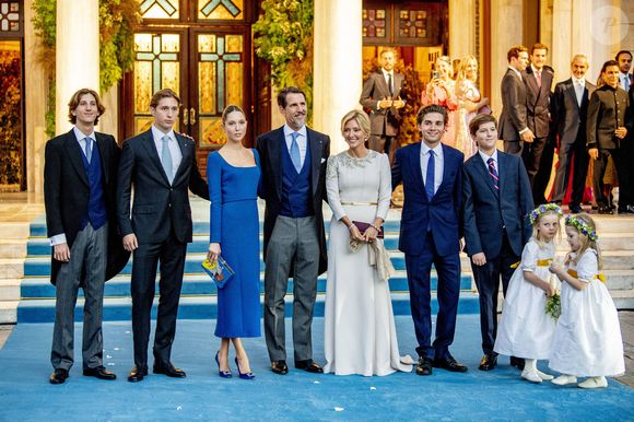 C'est dans les bras d'une célèbre actrice que le jeune homme a été aperçu.

Le prince Odysseas Kimon de Grèce, le prince Constantin Alexios de Grèce, le prince Achileas-Andreas de Grèce, le prince Aristide Stavros de Grèce,  le prince Pavlos de Grèce, la princesse Marie-Chantal de Grèce, la princesse María Olympía de Grèce - Cérémonie religieuse du mariage du prince Phílippos de Grèce et Nina Flohr à la cathédrale de l'Annonciation à Athènes le 23 octobre 2021. © Dana Press / Bestimage