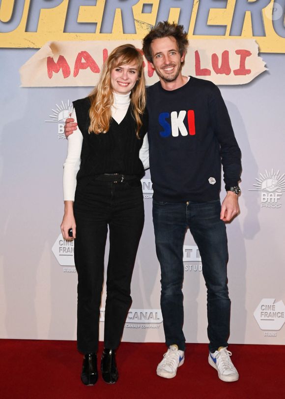Alice Raucoules et son compagnon Augustin Petit - Avant-première du film "Super-héros malgré lui" au cinéma Le Grand Rex à Paris le 31 janvier 2022. © Coadic Guirec/Bestimage