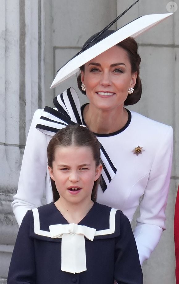 Catherine Kate Middleton, princesse de Galles, la princesse Charlotte - Les membres de la famille royale britannique au balcon du Palais de Buckingham lors de la parade militaire "Trooping the Colour" à Londres le 15 juin 2024
© Julien Burton / Bestimage