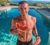 Il s'agit de l'aventurier Thomas, révélé en 2017.
Thomas, ex-aventurier de "Koh-Lanta Fidji", s'est marié à sa compagne Adèle.