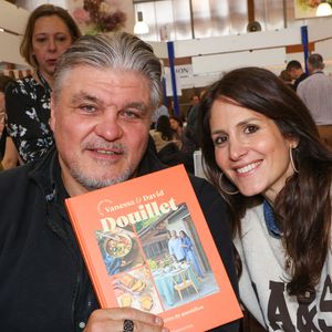 C'est avec son épouse qu’il a fait paraître, le 29 octobre dernier, le livre" En cuisine avec David et Vanessa Douillet" aux éditions Flammarion. 

Vanessa et David Douillet à la Hall Georges Brassens de Brive-la-Gaillarde pour la 43 ème Foire du Livre de Brive, le 8 novembre 2025. © Jean-Marc Lhomer/Bestimage