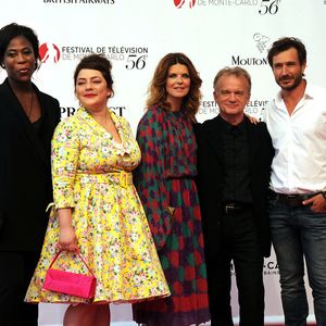 Notamment son ex-partenaire à l'écran Emilie Gavois-Kahn qui incarnait la major Sidonie Montferrat. Mais cette dernière brille par son absence depuis la cinquième saison.

Jessy Ugolin, Emilie Gavois Kahn, Gwendoline Hamon, Dominique Pinon et Alexandre Varga au photocall de la cérémonie d'ouverture du 56ème Festival de télévision de Monte-Carlo, le 12 juin 2016. © Bruno Bebert/Bestimage