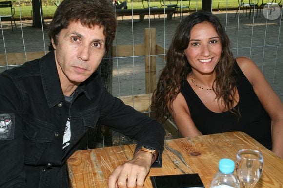 Plus de six ans après ce drame, un groupe de soutien a lancé une cagnotte afin de financer des soins à l’étranger.

Jean-Luc Lahaye et sa fille Margaux à l'ouverture de la 34ème Fête foraine des Tuileries au jardin des Tuileries à Paris, France, le 23 juin 2017.

© JLPPA/Bestimage