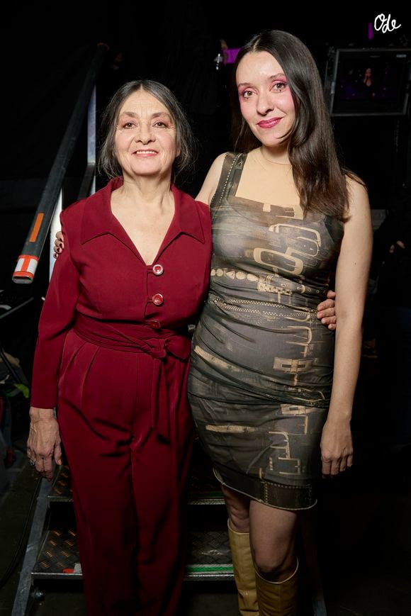 Exclusif - Catherine Ringer et sa fille Simone Ringer - Studio - Enregistrement du concert "Nos voix pour toutes", au profit de La fondation des femmes, à l'Adidas Arena à Paris

© Cyril Moreau-Coadic Guirec / Bestimage