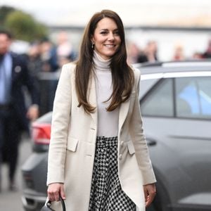 Kate Middleton durant l'une de ses nombreuses visites officielles.

Catherine (Kate) Middleton, princesse de Galles, visite le centre de désintoxication Brynawel à Llanharan, Royaume Uni, le 28 février 2023, , pour en savoir plus sur le travail qu'ils font pour soutenir ceux qui luttent contre les effets de la toxicomanie et de l'alcoolisme.