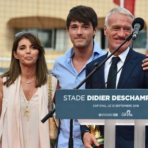 La famille Deschamps s'est offert une luxueuse escapade

Claude, Dylan et Didier Deschamps durant l'inauguration du Stade de football Didier Deschamps à Cap d'Ail. © Bruno Bebert / Bestimage