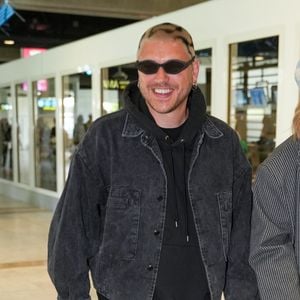 Un concept audacieux et très original qu'il propose déjà sur ses réseaux sociaux ! 

Quentin Mosimann arrive à l'aéroport de Nice lors du 78ème Festival International du Film de Cannes, le 13 mai 2025. 

Photo : Martin Bousseau / Bestimage
