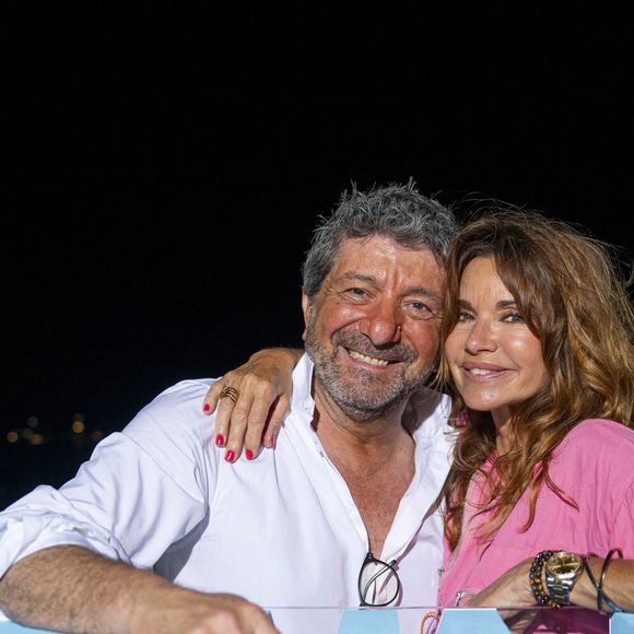 Depuis leur mariage, les tourtereaux forment une belle famille recomposée, unie et apaisée.

Exclusif - Philippe Warrin et sa femme Ingrid Chauvin - Soirée en collaboration avec la marque de Rhum de JoeyStarr « Carnival » au restaurant Neptune à Monaco lors du 64ème Festival de Télévision de Monte Carlo le 14 juin 2025. © Pierre Perusseau / Osuna / Bestimage