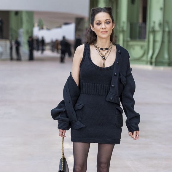 Marion Cotillard au défilé Chanel au Grand Palais, "Collection Haute Couture Printemps/Eté 2025" lors de la Fashion Week de Paris (PFW), le 28 janvier 2025. 
© Olivier Borde / Bestimage
